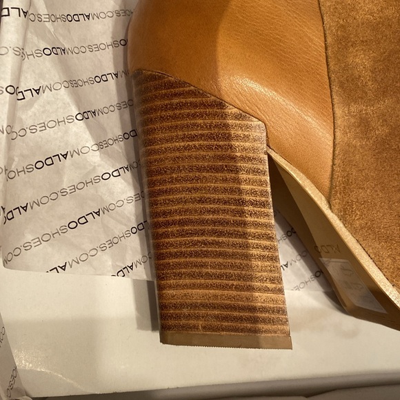 Stunning leather Aldo boots - Picture 3 of 7